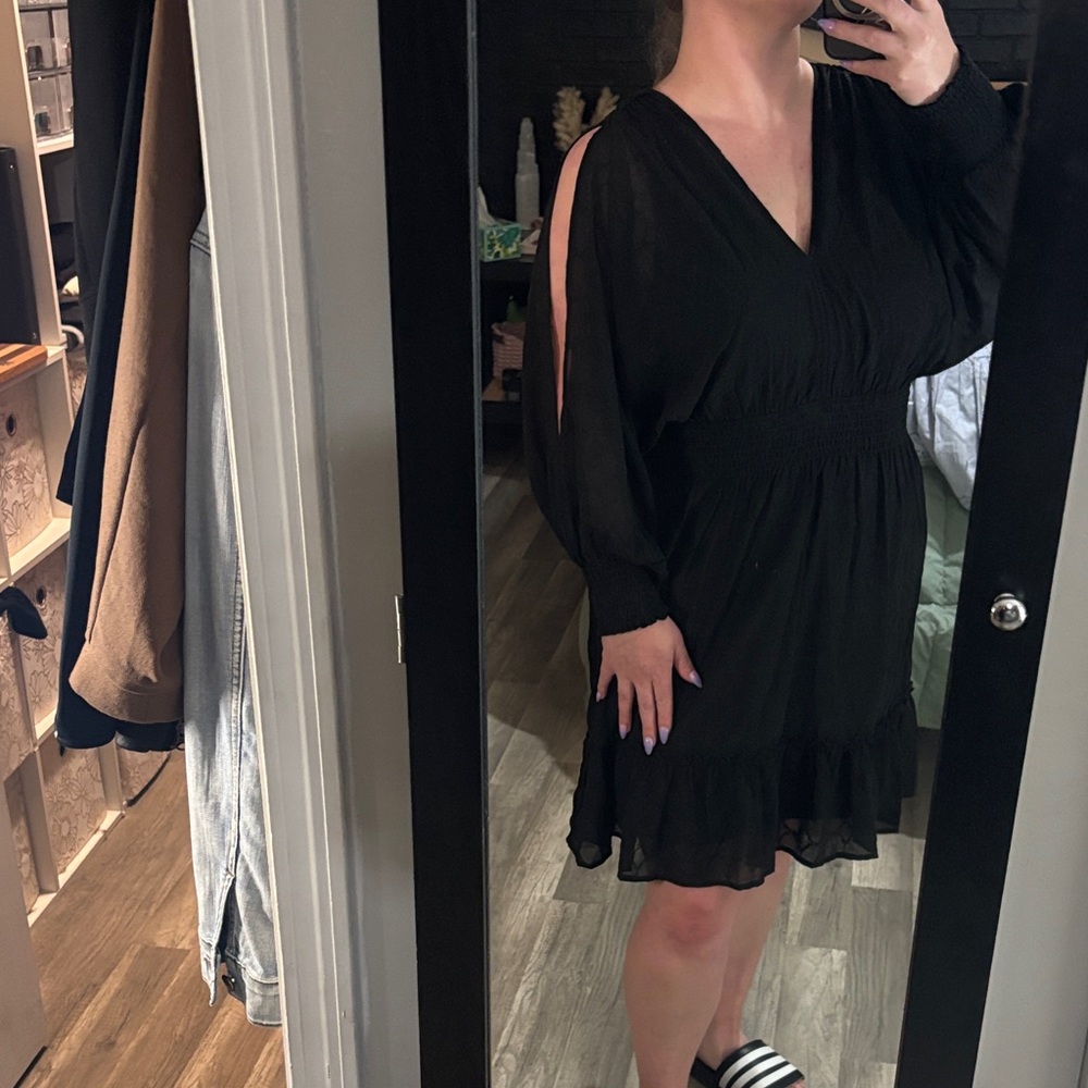 lovestitch Black V-Neck Split-Sleeve Mini Dress